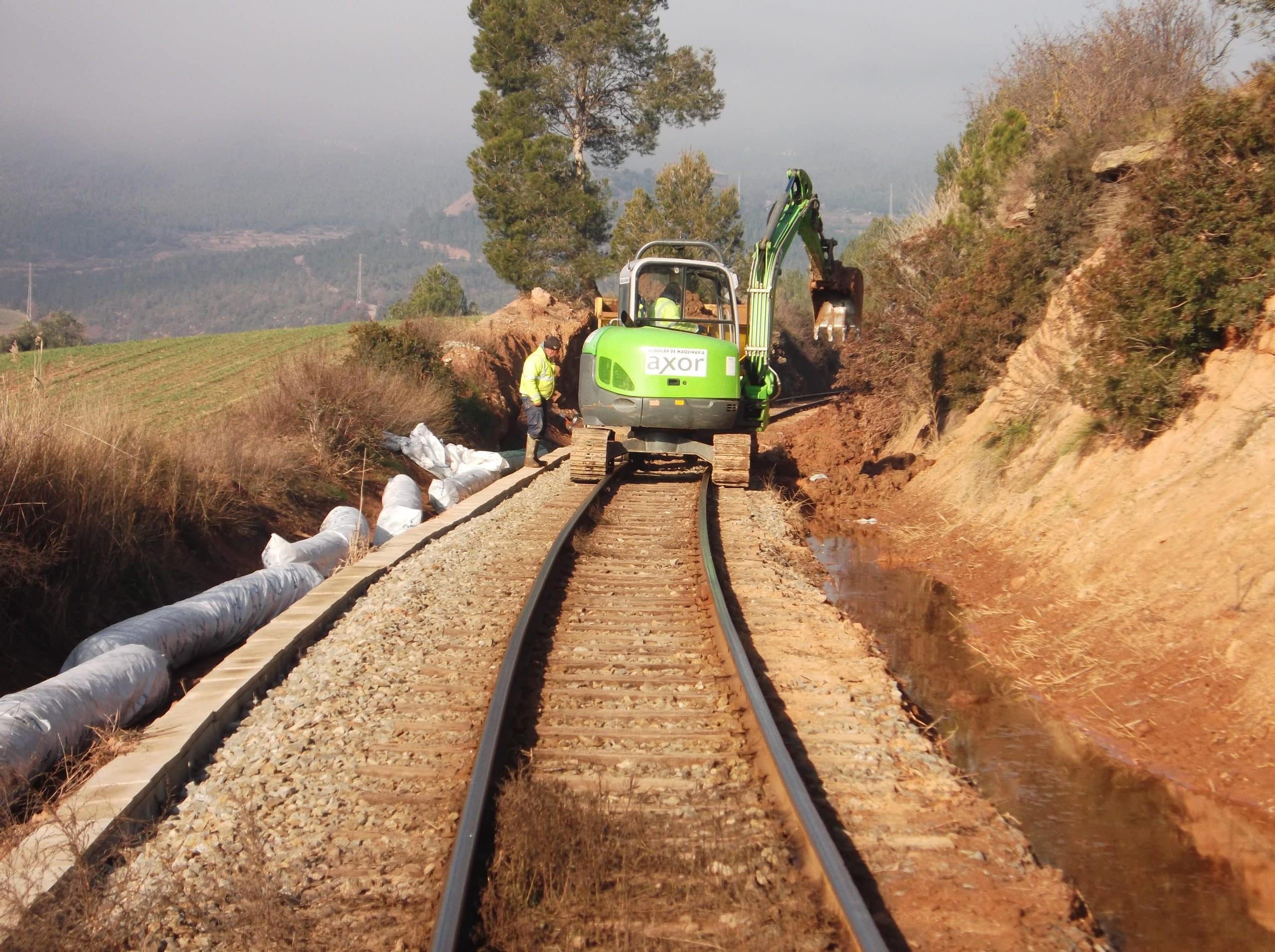 Drenaje en un ferrocarril en Suria – España