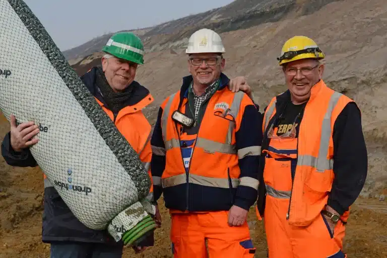 Drenotube installation team